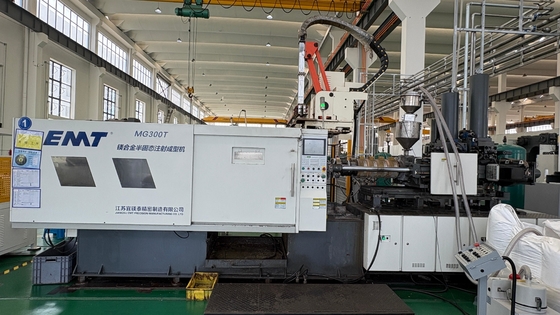 Goede prijs. 3000 kN magnesiumgietmachines met 51/66 mm schroefdiameter en 392/656 cm Sup3 theoretisch inspuitvolume online
